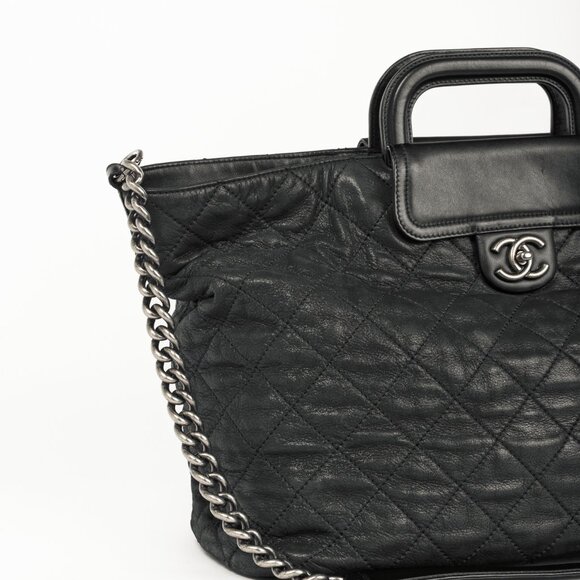 Chanel In-The-Mix Black Iridescent Calfskin Quilted Tote - Picture 6 of 12